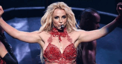 Copertina di Britney Spears si ritira: “Nessun nuovo album, non tornerò mai più a fare musica”