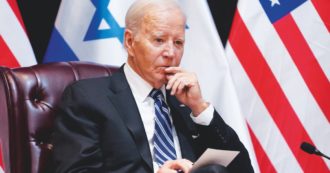 Copertina di Biden blocca l’invio di munizioni a Israele: è il primo provvedimento dall’inizio della guerra. Lontana l’intesa sul cessate il fuoco a Gaza