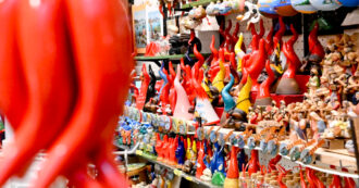 Copertina di Marino Niola: “FdI, l’unico complotto è quello del malocchio: Giorgia crede alla jella”