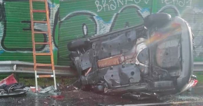 Calabria, frontale  sulla 106 Ionica: 4 giovani vittime