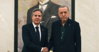 Copertina di La fine dell’asse degli Usa coi curdi, gli F-16 e l’ok di Ankara alla Svezia nella Nato: Blinken ed Erdogan non hanno parlato solo di Gaza