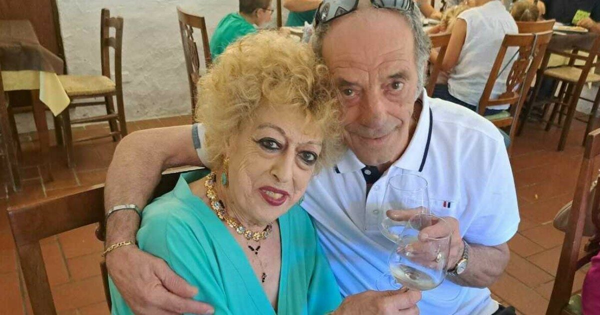 Si ritrovano 50 anni dopo quell’unico bacio grazie a Facebook: Riccardo (79 anni) e Anna (77) si sposano a primavera