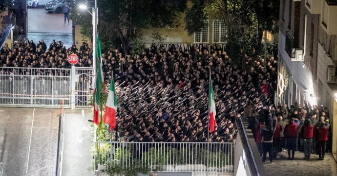 Acca Larentia e saluti romani, un centinaio di militanti già identificati dalla Digos: cinque denunciati per apologia del fascismo