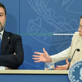 Copertina di Il centrodestra si spacca sul terzo mandato: il Fatto di domani 23 febbraio