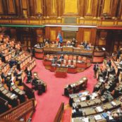 Copertina di Di guerra e di pace:  il nostro Parlamento  e la prova del derby