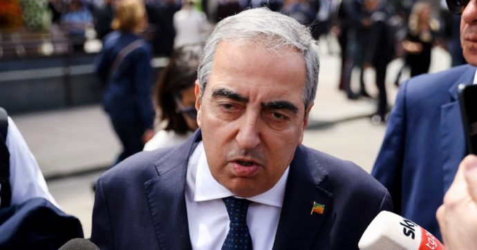 Gasparri contro Mediaset: “Comunisti, mi silenziate!”