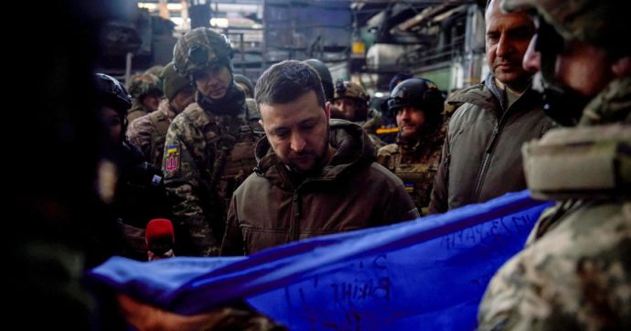 Ucraina, riforma della leva: Zelensky bocciato dai suoi deputati