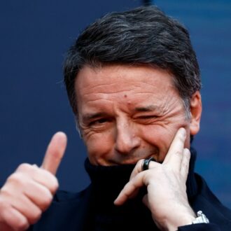 Copertina di Come mettere un termine alla Rai lottizzata: il Fatto di domani 1 febbraio