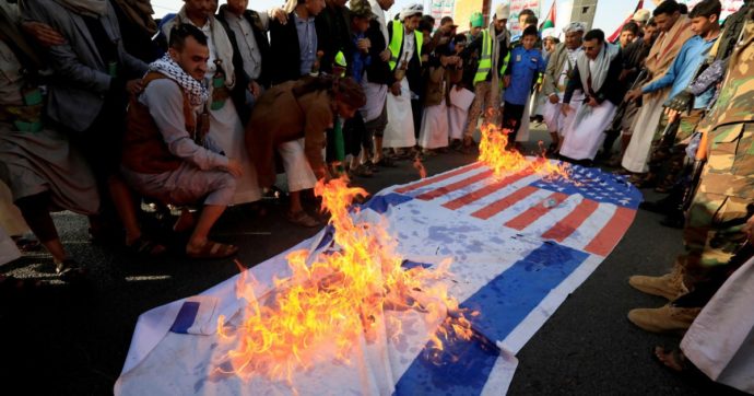 Gaza, guerra estesa. Proteste a Sana’a