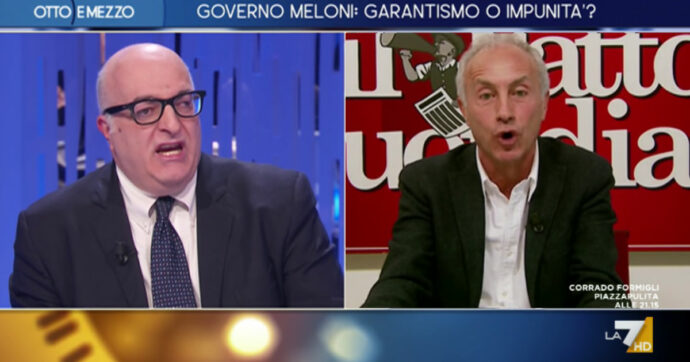 Copertina di Abuso d’ufficio, Travaglio a La7: “Negli altri paesi corrono dietro ai delinquenti, qua corriamo dietro ai magistrati”. Scontro con Sechi