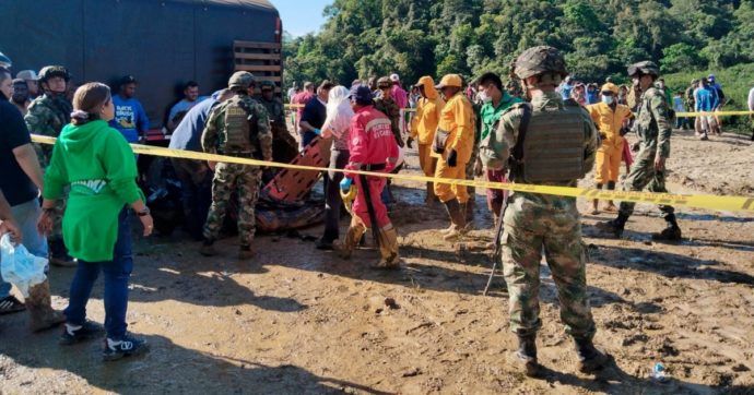 Colombia, valanga di fango sulla strada: almeno 33 morti