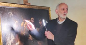 Copertina di Sull’altra tela Sgarbi tenta di “depistare” spacciando un morto per il titolare