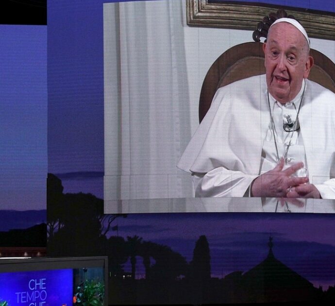 Papa Francesco a Che tempo che fa sull’ipotesi di dimissioni: “Una possibilità che al momento non è al centro dei miei pensieri”