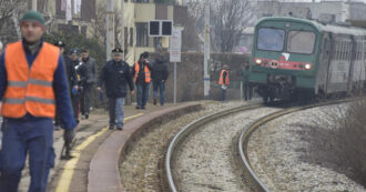 Copertina di Bimbo di 9 anni travolto da un treno vicino a Torino. Era scappato da una comunità