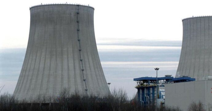 Copertina di Deposito di scorie nucleari, Trino non è idonea ma il sindaco insiste: “Ecco perché lo vogliamo”. Legambiente: “Risaie e faglia, è pericoloso”