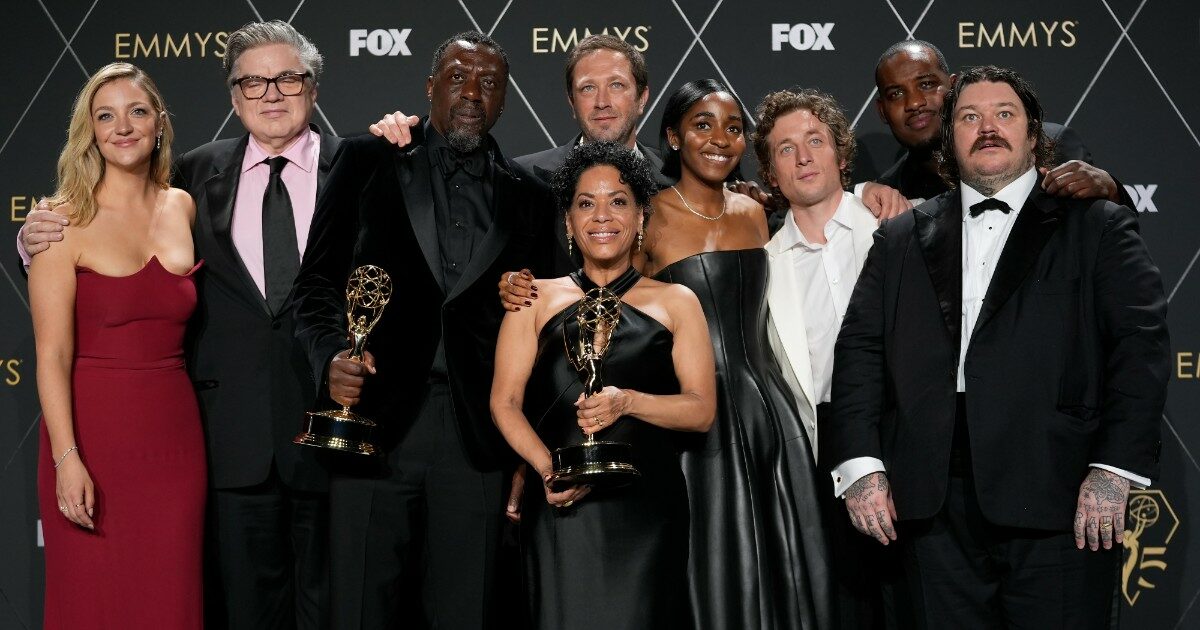Emmy Awards 2024, ecco chi ha vinto: niente da fare per Sabrina Impacciatore e Simona Tambasco. Momenti top con le reunion dei cast dei telefilm storici
