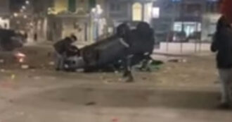 Copertina di Bari, ribaltarono un’auto, la riempirono di petardi e poi la fecero esplodere a Capodanno: arrestati 5 ragazzi