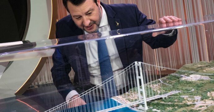 Ponte sullo Stretto, la Procura di Roma apre un’indagine dopo esposto di Pd, Verdi e Sinistra: nel mirino le procedure di Salvini