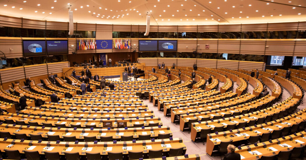 Il M5s entra nel gruppo The Left al Parlamento Ue: sarà la seconda delegazione più numerosa dopo France Insoumise