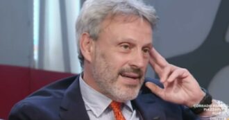 Copertina di “Sto meglio, l’operazione ha avuto successo”: Vittorio Emanuele Parsi parla dopo l’intervento al cuore. Tiziana Panella: “Voglio ringraziare il reparto di cardiochirurgia dell’ospedale di Treviso”