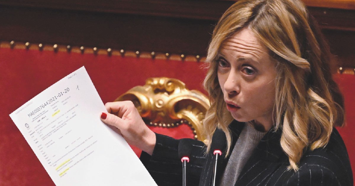 Migranti in Albania, Meloni: “Il 25% presto rimpatriato”. Sarebbero 14 persone, ma il Pd: “Ad ora solo 4” Migranti in Albania, Meloni: “Il 25% presto rimpatriato”. Sarebbero 14 persone, ma il Pd: “Ad ora solo 4”