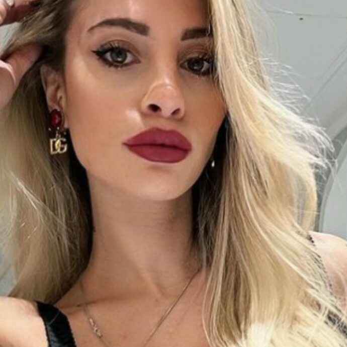 Chiara Nasti fa scoppiare (di nuovo) la polemica: “Crudo in gravidanza? Lo mangio, non sono come quelle esaurite che stanno attente a tutto…”