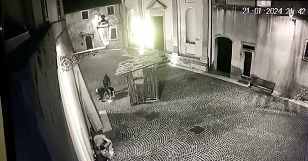 Ragazzi lanciano un razzo contro una senza fissa dimora che sta dormendo: la video-denuncia choc delle suore di Boville Ernica