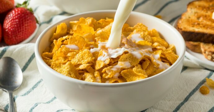 “Per una colazione sana evitate i cereali, sono i meno indicati”: le raccomandazioni del dietista