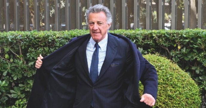 Barbareschi, “caduta del duce”? No, di stile. Il produttore zittisce l’ufficio stampa Rai