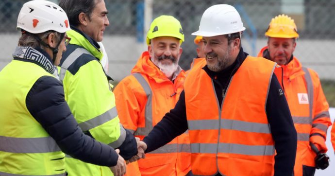 Salvini va in tour elettorale da Trento a Cagliari (e il governo paga)