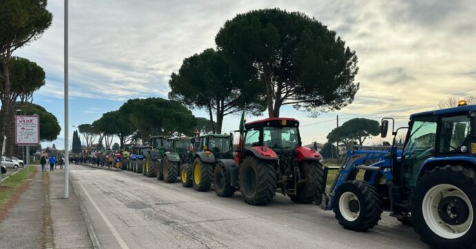 Le proteste degli agricoltori contro Green Deal e norme Ue si diffondono in tutta Europa. Von der Leyen avvia il “dialogo strategico”