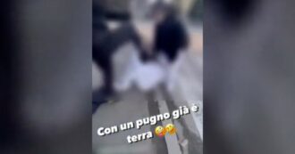 Copertina di Calci e pugni in faccia a una ragazzina di 13 anni da parte di due coetanee che filmano l’aggressione e la mettono sui social: denunciate