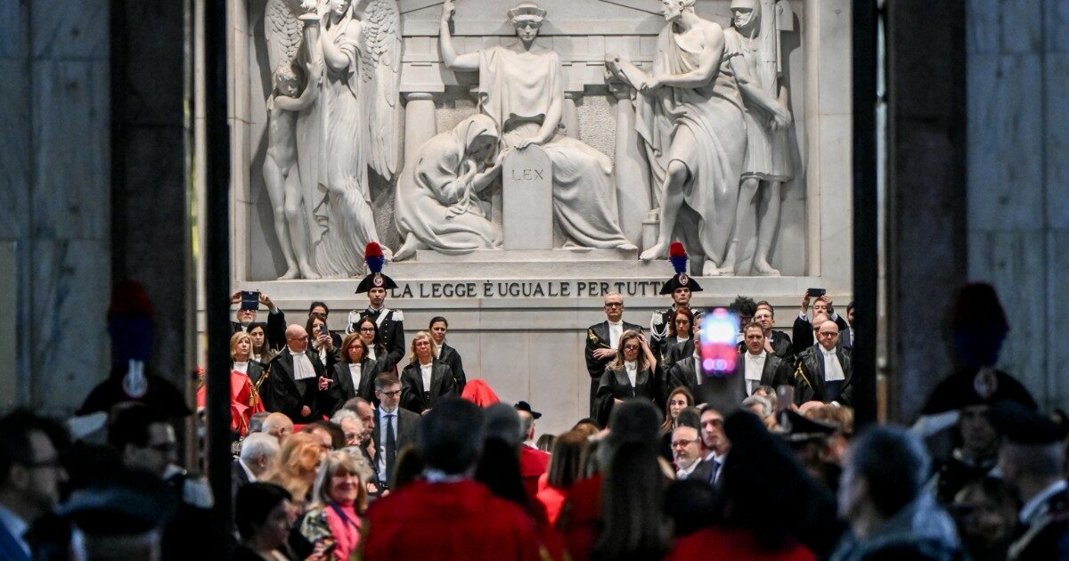 Anno giudiziario, l’allarme delle toghe da Milano a Palermo: “Non serve bulimia di riforme se mancano i fondi. Distanza siderale tra politica e problemi reali”