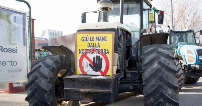 Protesta trattori, chiusa l’uscita A1 a Orte, poi riaperta