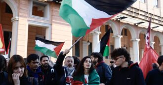 Copertina di Pd lombardo spaccato sulle manifestazioni pro-Palestina: l’assessore dem va in piazza, ma il partito lo scarica