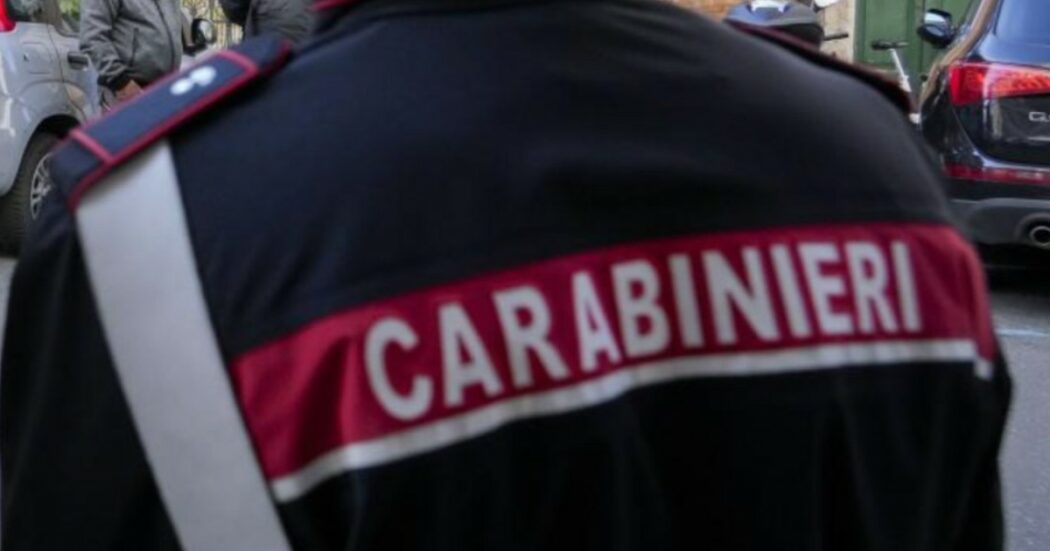 Vendeva la cocaina sequestrata in precedenti operazioni: arrestato un ispettore dei Carabinieri