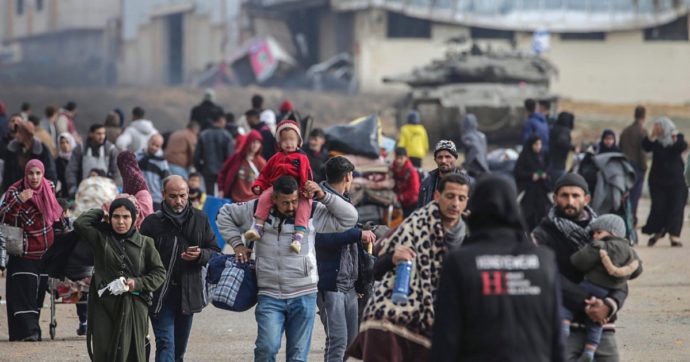 Uk, il piano Cameron: “Riconoscere subito lo Stato di Palestina”