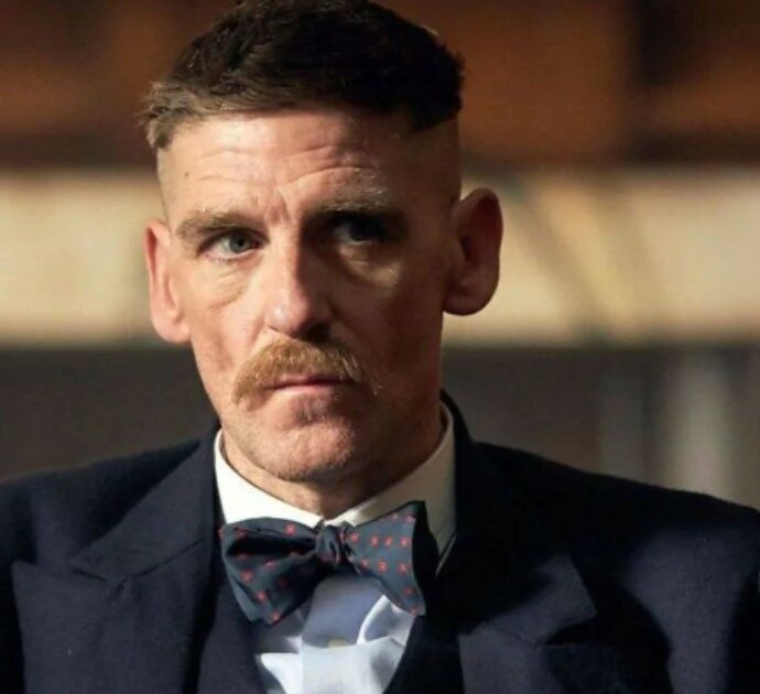 Paul Anderson di Peaky Blinders condannato per possesso di cocaina. La difesa dell’avvocato: “È entrato nel personaggio per accontentare i fan”