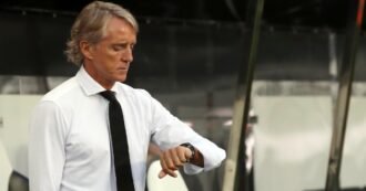 Copertina di Roberto Mancini se ne va durante i calci di rigore: presidente federale su tutte le furie e Arabia Saudita eliminata dalla Coppa d’Asia