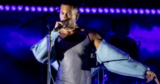 Copertina di Letti, materassi, “Soldi”,  razzismo e il genitore assente: tutto   porta Mahmood  a Sanremo