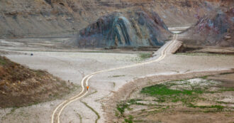 Copertina di In Catalogna si combatte la guerra per l’acqua: la siccità continua da 38 mesi