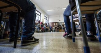 Copertina di Acerra, sospesi 70 studenti per avere occupato il liceo: protestavano contro l’inceneritore e la Terra dei fuochi