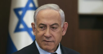 Copertina di Passa la “legge Al Jazeera” dopo le pressioni di Netanyahu: “Canale terroristico, lo chiudiamo”