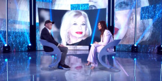 Copertina di Verissimo, il figlio di Sandra Milo in lacrime: “Mamma aveva un tumore ai polmoni e metastasi al cervello. Non poteva più mangiare e bere”