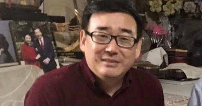 Pechino “condanna a morte” lo scrittore attivista sino-australiano