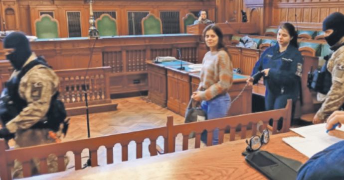 Salis, il governo non si muove: “Resterà in cella a oltranza”