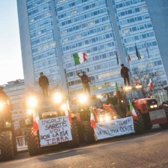 Copertina di I trattori “vincono” Sanremo: il Fatto di domani 8 febbraio