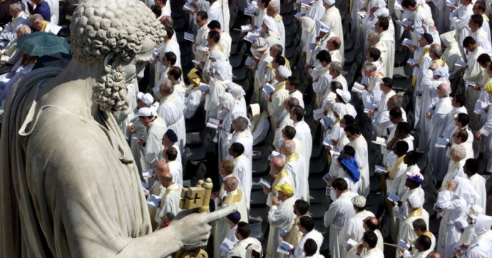 Copertina di Vizio capitale – I chierichetti del Papa: 15 anni di abusi e silenzi