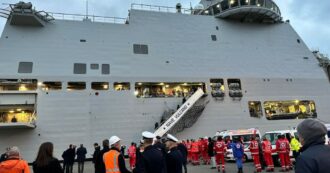 Copertina di Sbarcati a La Spezia 18 bambini palestinesi feriti a Gaza: sono arrivati a bordo di una nave della Marina