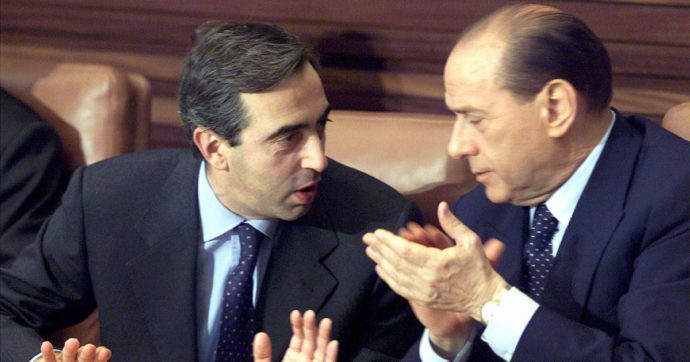 Copertina di Rai: inciuci, silenzi, flop e aiuti a Berlusconi. 30 anni di riforme mancate